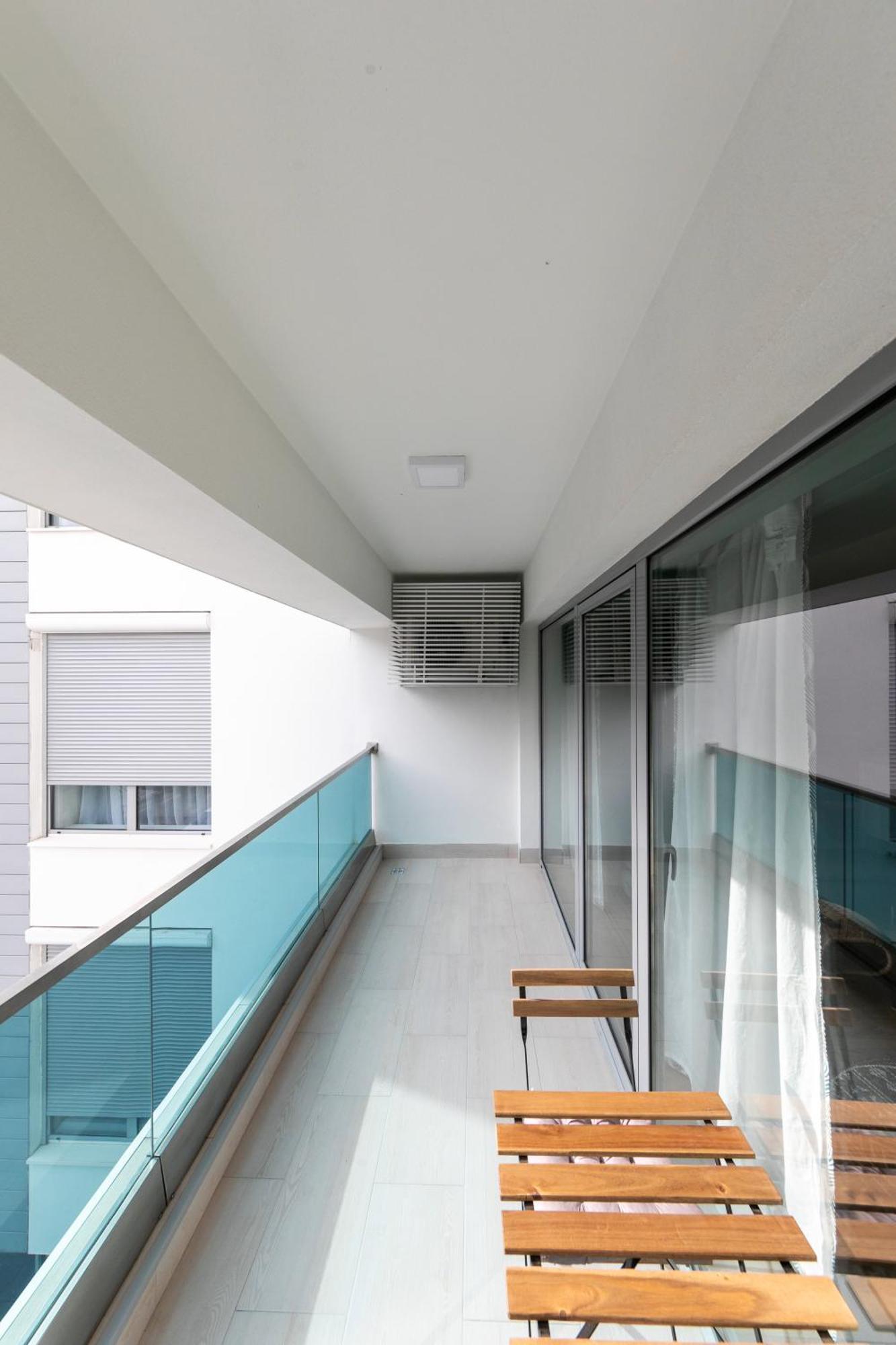Blue Shadow - Moxa Home - New Building Bukarest Eksteriør billede